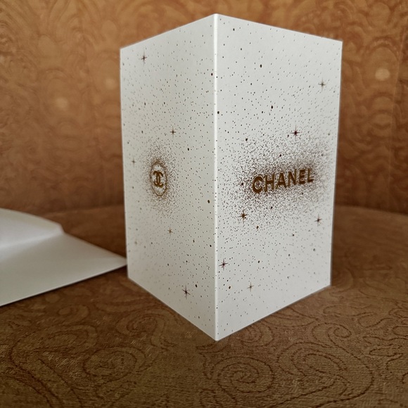 ✉️ Chanel White and Gold Greeting Card - Picture 4 of 6